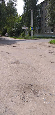 Одной из улиц Иванова необходим ямочный ремонт